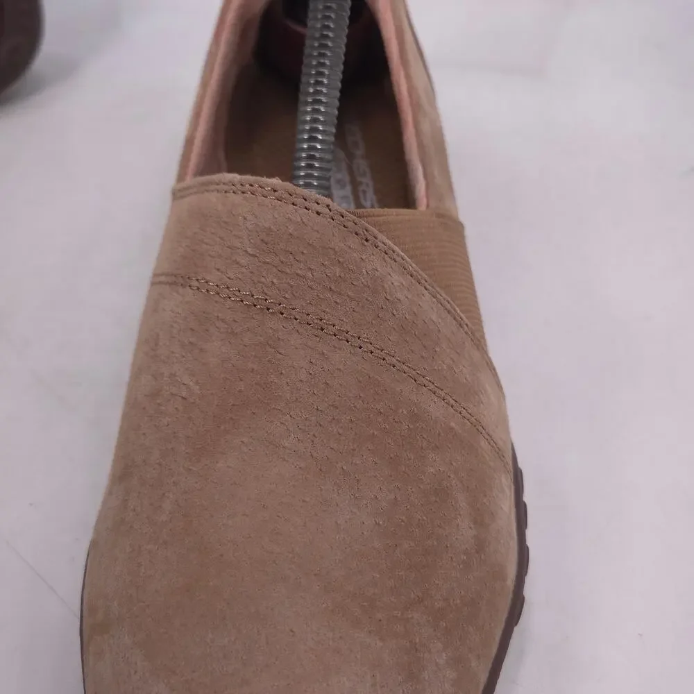 Skechers Relaxed Fit Slip On Walking Shoe Womens Size 7.5 100377 Beige